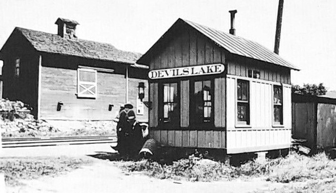 Devil's Lake Station