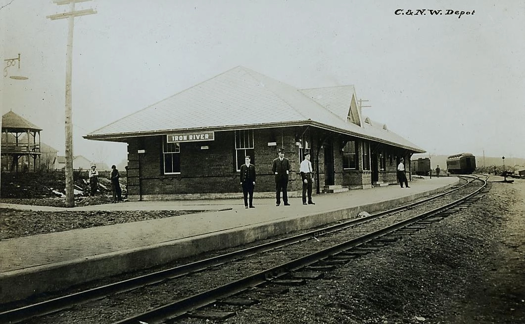 CNW Iron River Depot