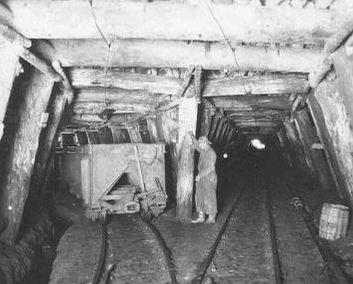 Electric underground railroad at West Palms Mine